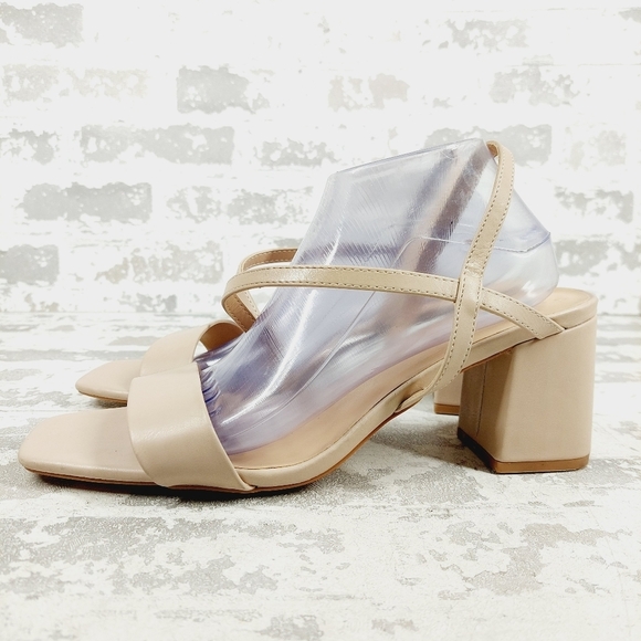 NEW Journee Collection Women's Cream Tan Summer Lirryc Pump Sandals V436 - Picture 1 of 13